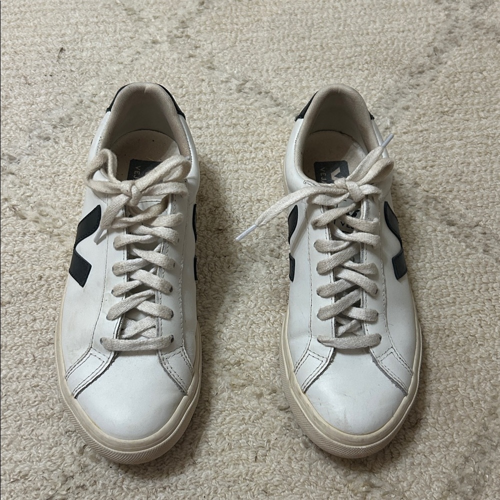 Veja White and Black Casual Sneakers
